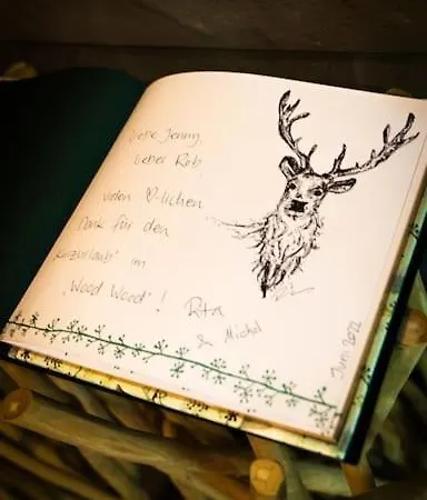 Woodwood Near Airport Stuttgart דירה *